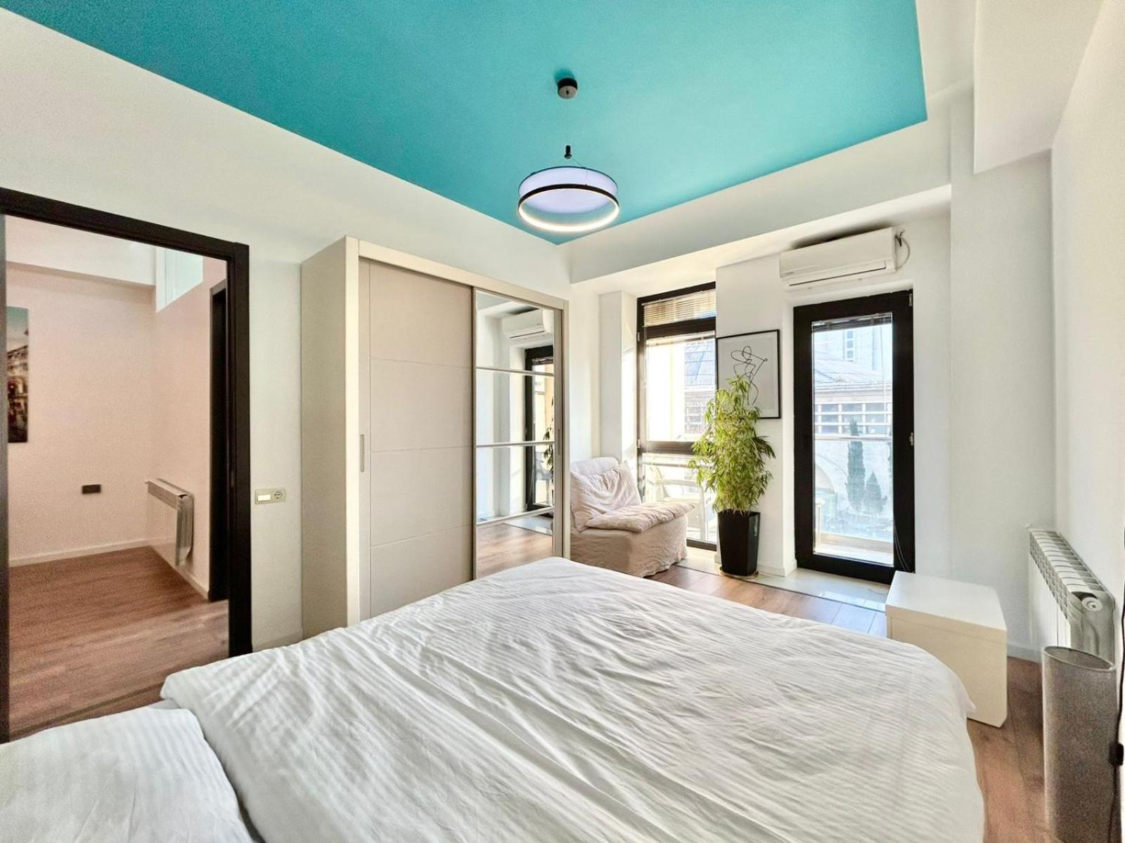 City Center - Next To Holiday Inn -2Br Apartment Tbilissi Extérieur photo