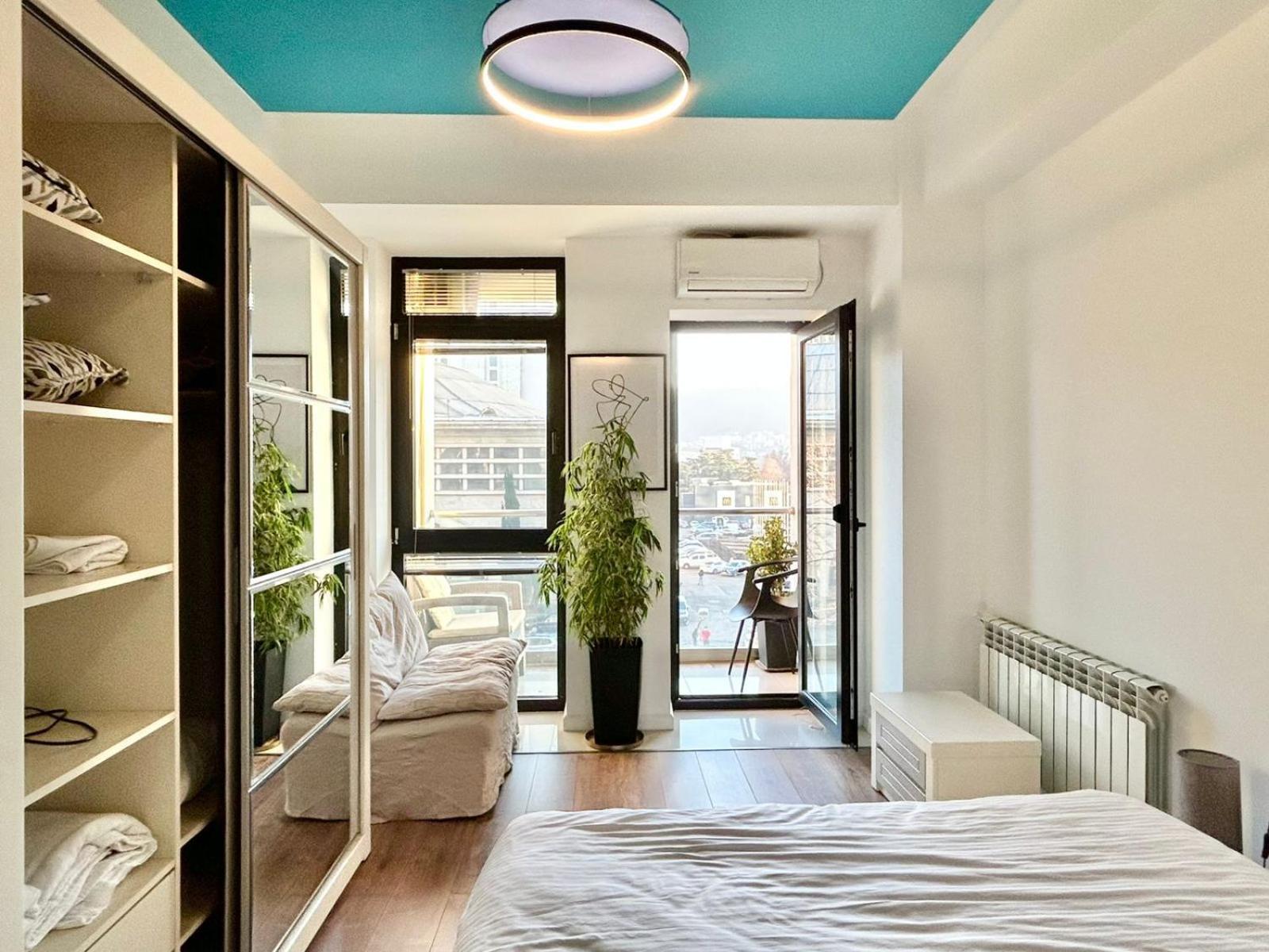 City Center - Next To Holiday Inn -2Br Apartment Tbilissi Extérieur photo