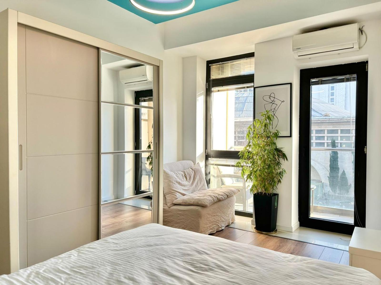 City Center - Next To Holiday Inn -2Br Apartment Tbilissi Extérieur photo