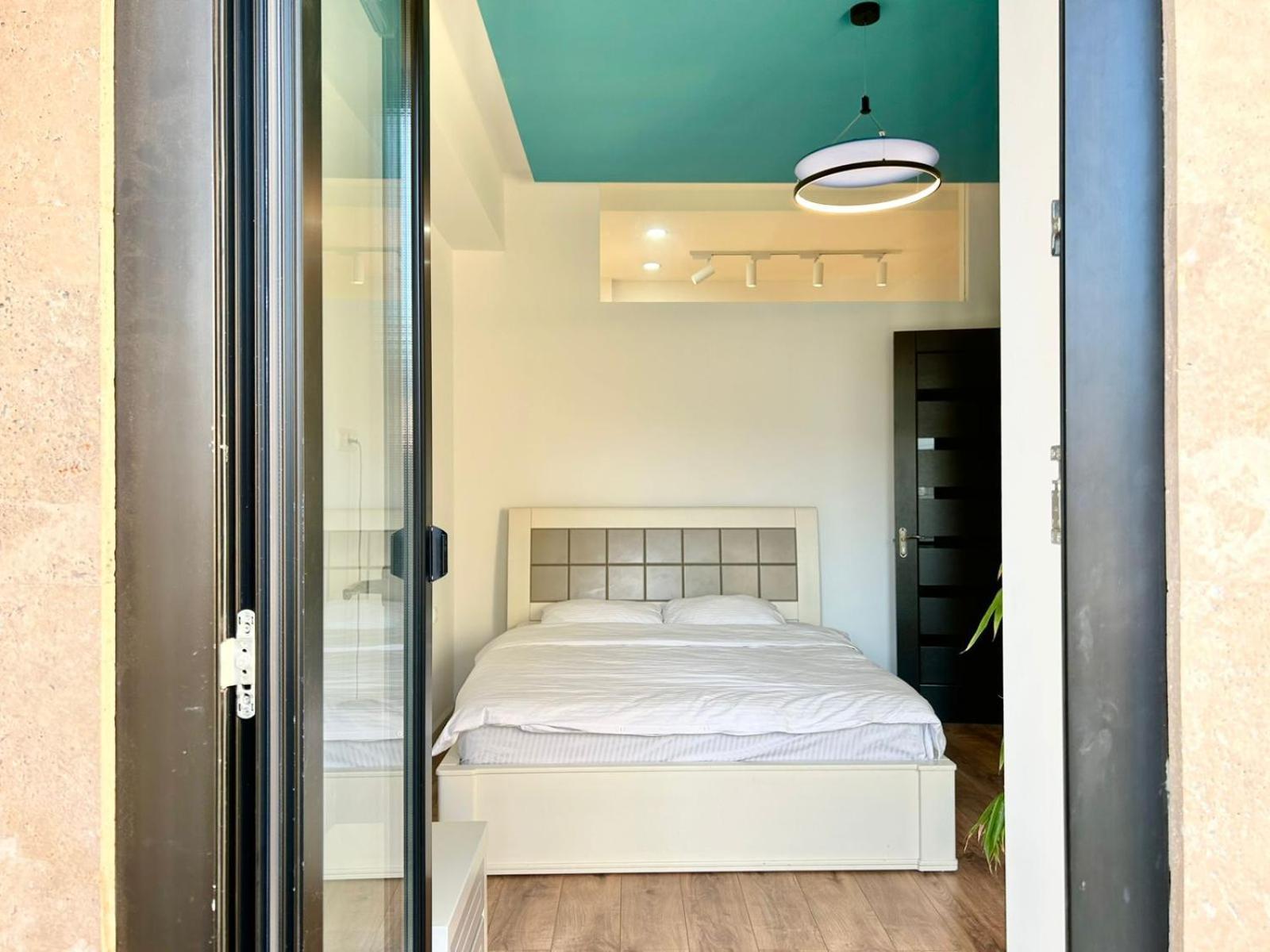 City Center - Next To Holiday Inn -2Br Apartment Tbilissi Extérieur photo