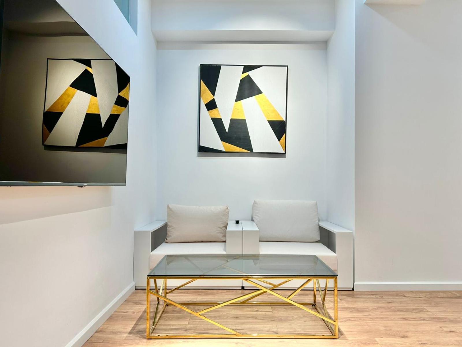 City Center - Next To Holiday Inn -2Br Apartment Tbilissi Extérieur photo