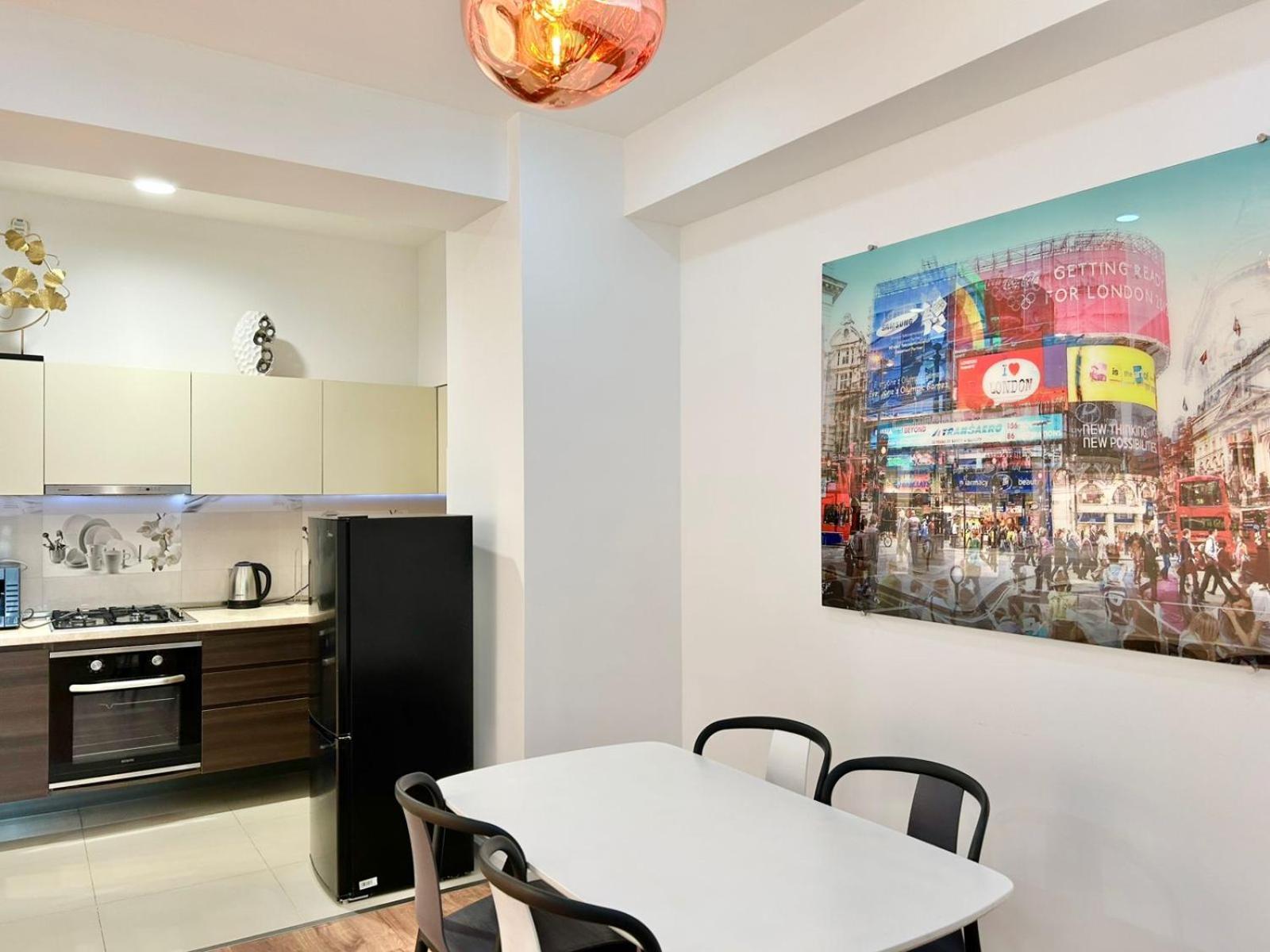 City Center - Next To Holiday Inn -2Br Apartment Tbilissi Extérieur photo