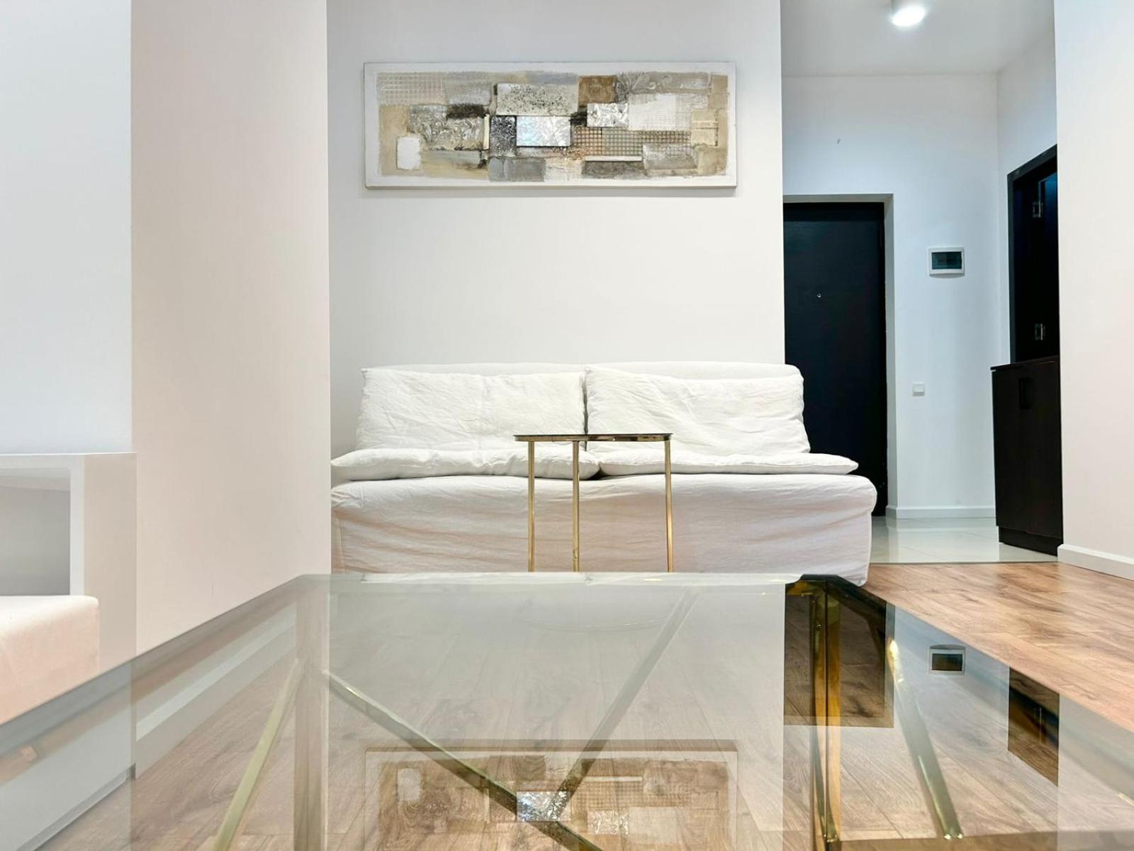 City Center - Next To Holiday Inn -2Br Apartment Tbilissi Extérieur photo