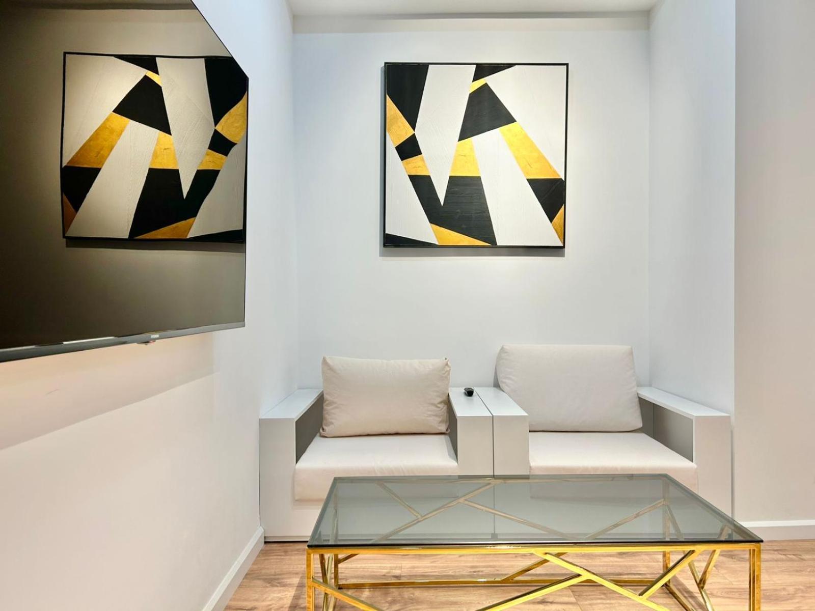 City Center - Next To Holiday Inn -2Br Apartment Tbilissi Extérieur photo